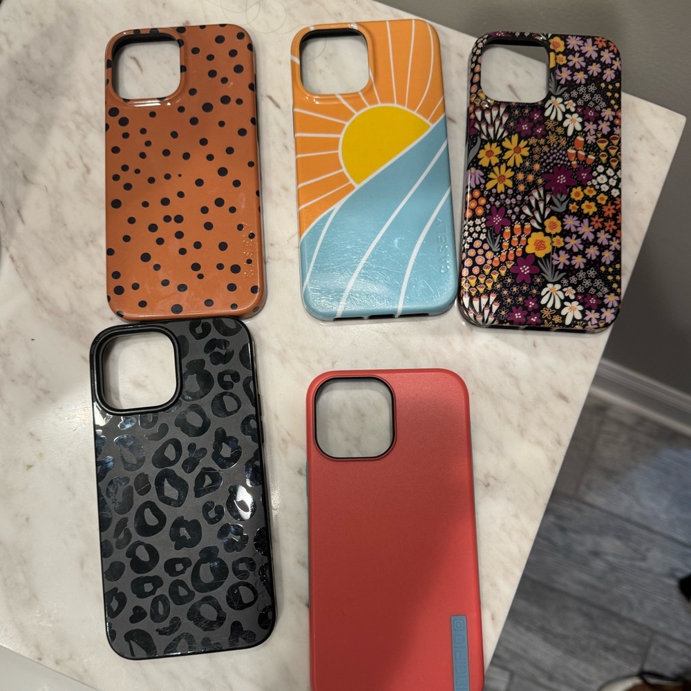selling 5 phone cases for Iphone 13 Pro Max. 4 Casely cases and 1 INCIPIO.